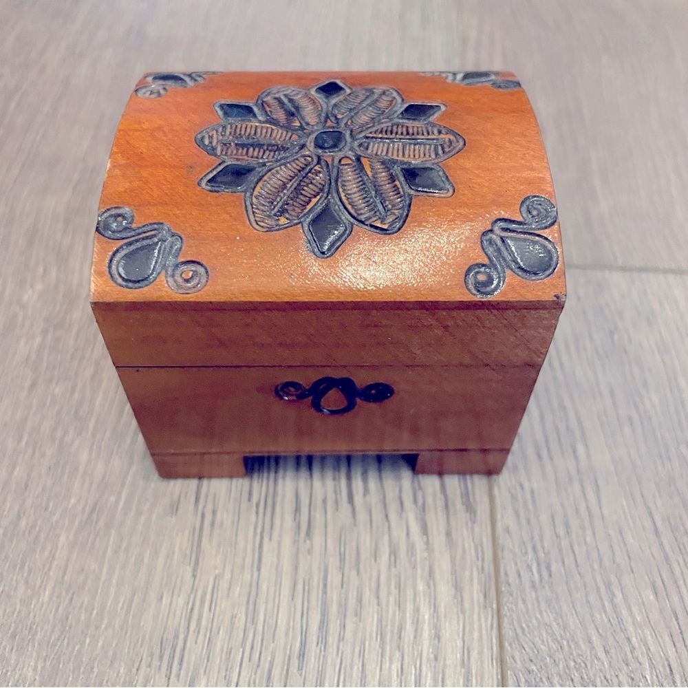 Jewelry wooden box. Hand made